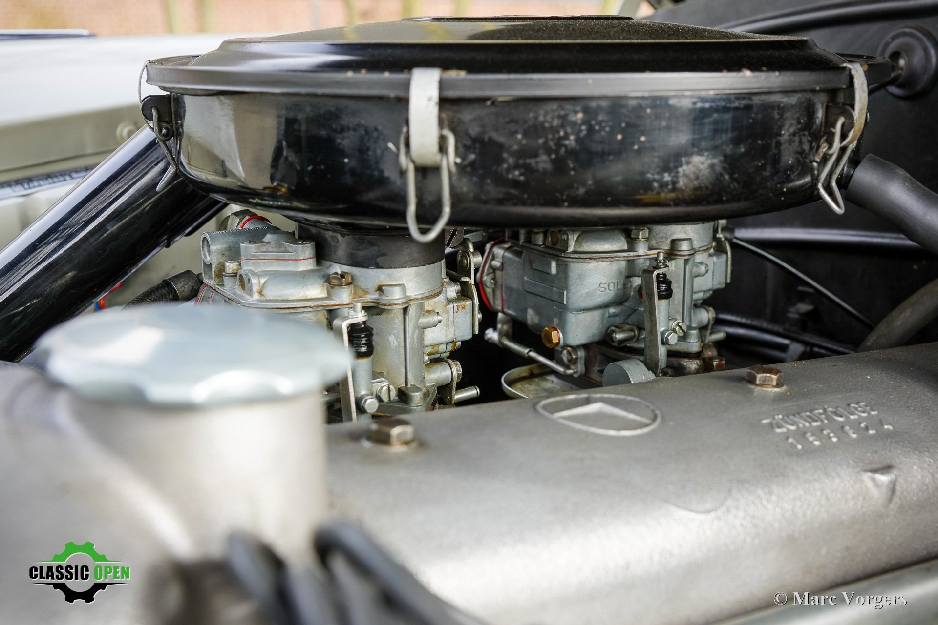 Mercedes Benz 220S Stuurbekrachtiging