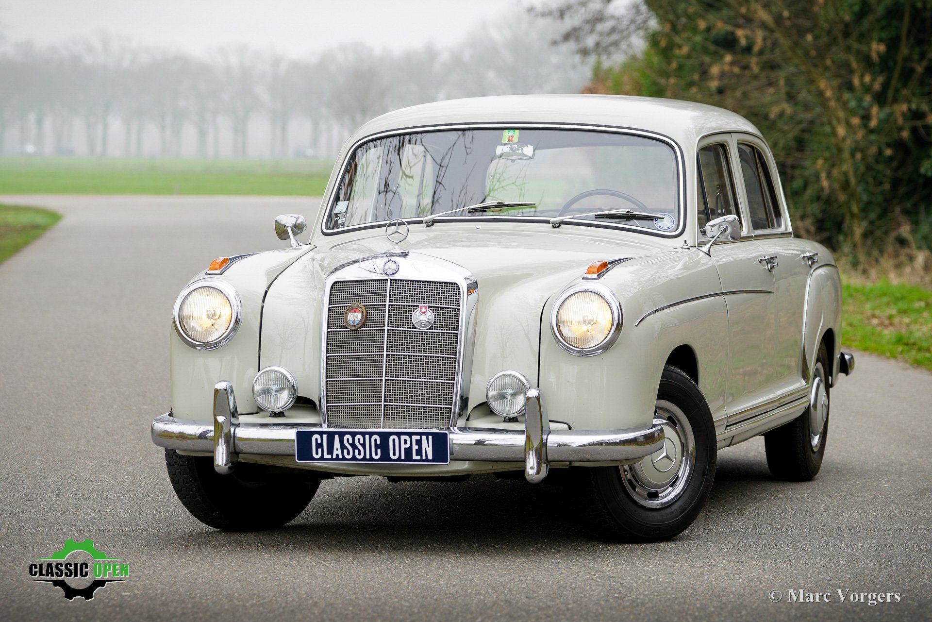 Mercedes Benz 220S Stuurbekrachtiging
