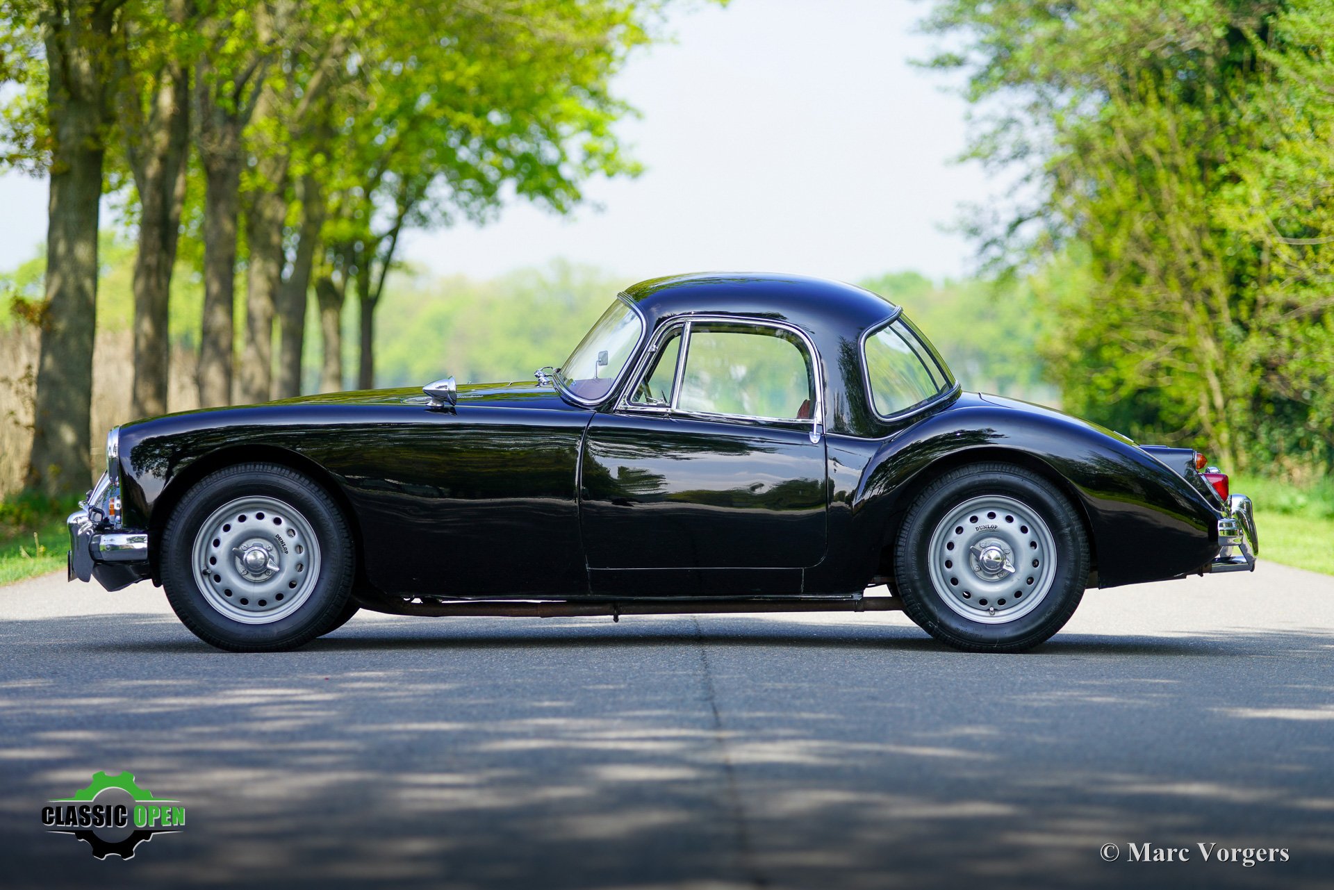 MG MGA Twin Cam Coupe 