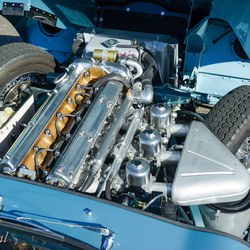 30+Jaguar+E-type+motor.JPG