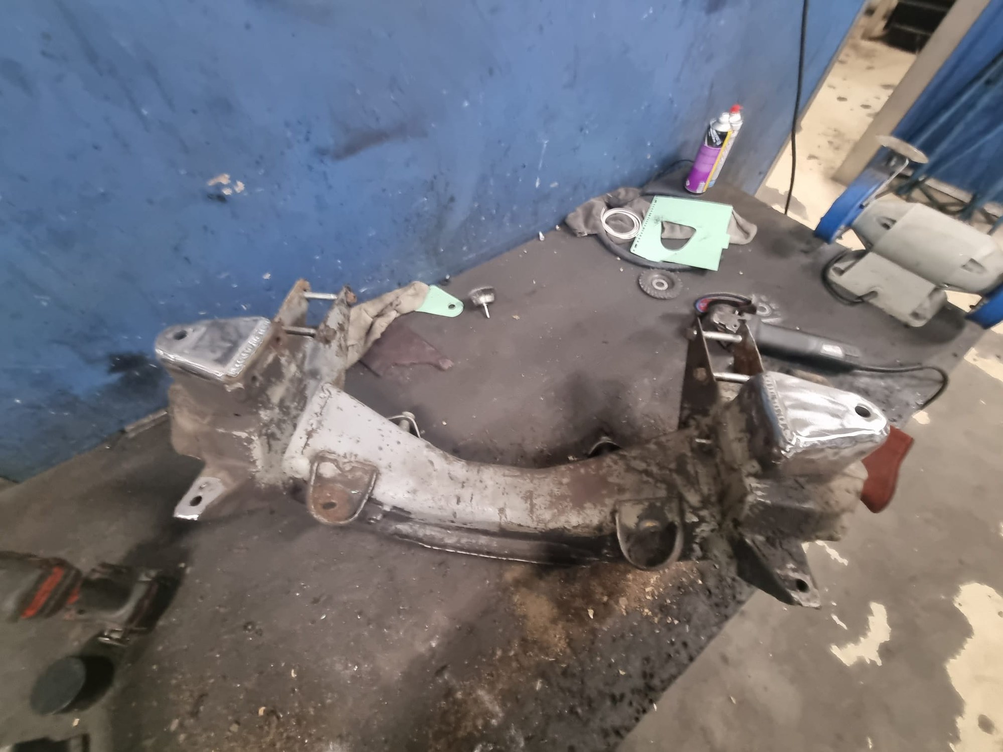 Volvo Amazone en Volvo P1800 subframe reparatie